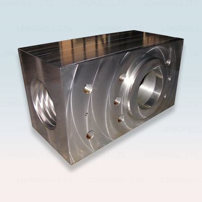 Triplex-Schlammpumpen-Flüssigkeits-Endmodul mit geschmiedetem Legierungsstahl API 7 Ventilmontage und L-förmigem Design